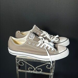men’s taupe Converse Chuck Taylor All Star Oxford sneakers taupe